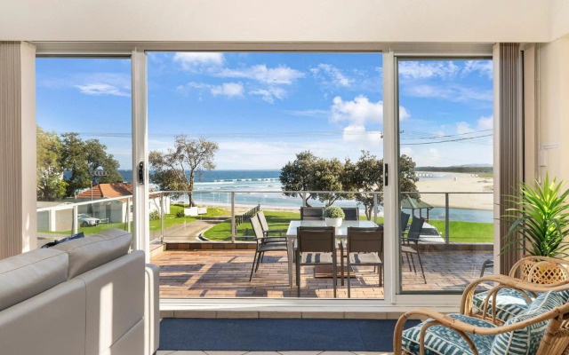 The Rotunda @ Gerroa - Pet Friendly Beachfront