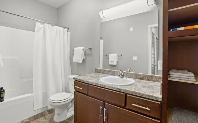 King Pool Garage First Floor