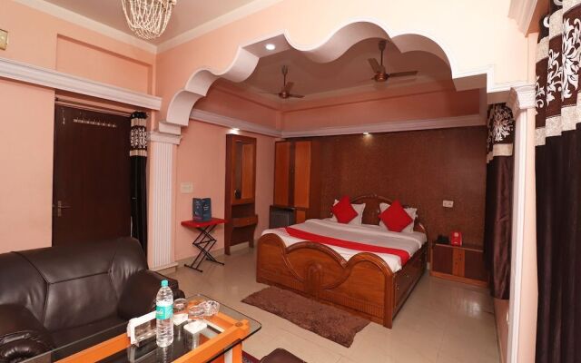 OYO 33455 Hotel Shivam