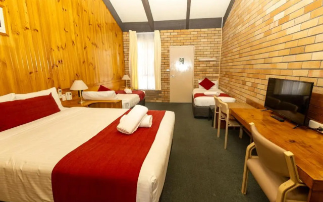 All Travellers Motor inn