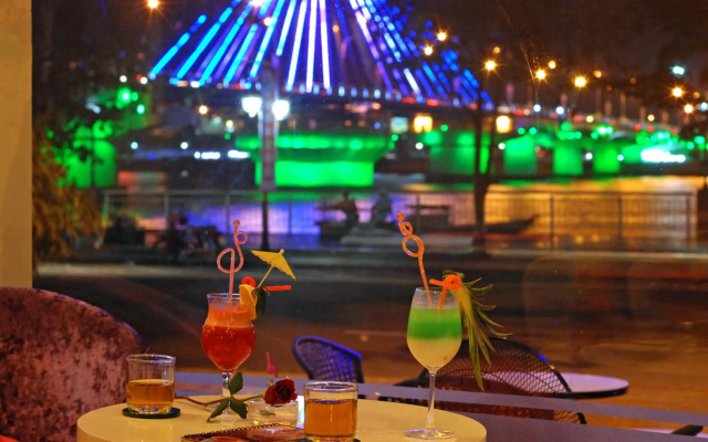Bamboo Green Riverside Hotel – Meal – Da Nang