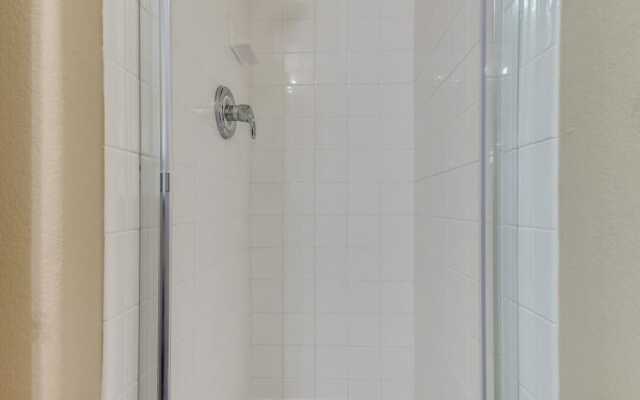 Miller Road 207a 2 Bedroom Townhouse