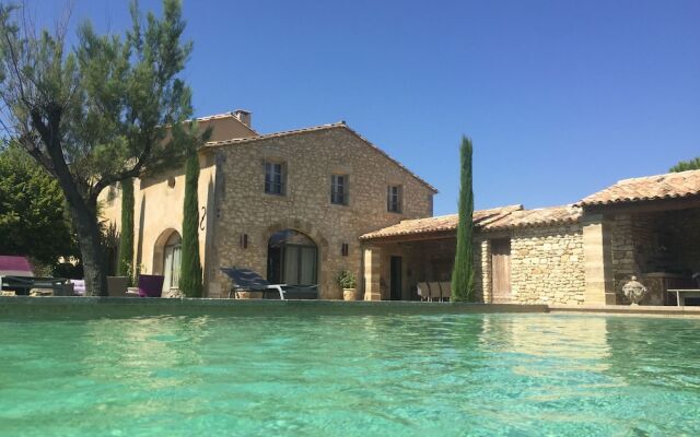 VILLAS DU LUBERON Mas des Gourmandises