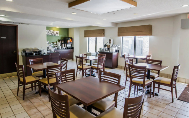 Sleep Inn & Suites