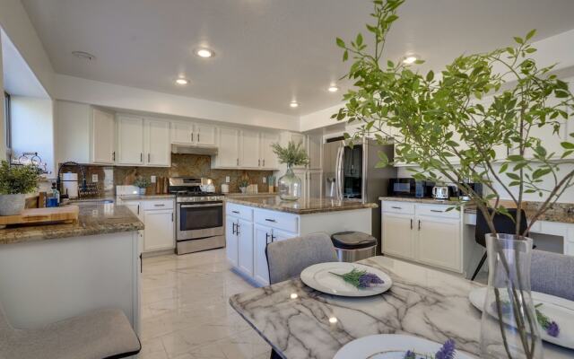 Luxury Goodyear Home w/ Private Pool + Pickleball!