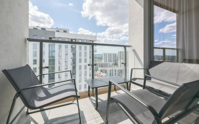 Horizon 170 Deluxe by Grand Apartments