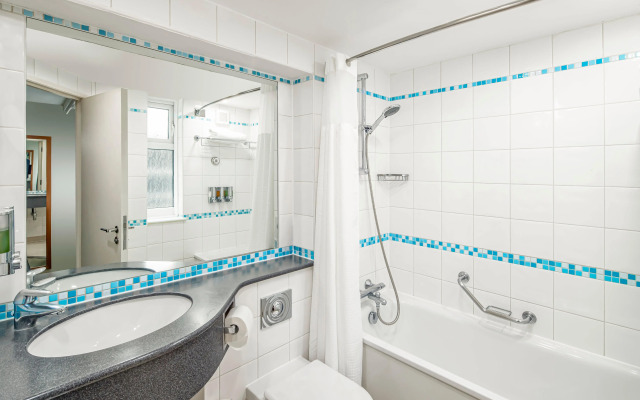 Holiday Inn Basingstoke by IHG