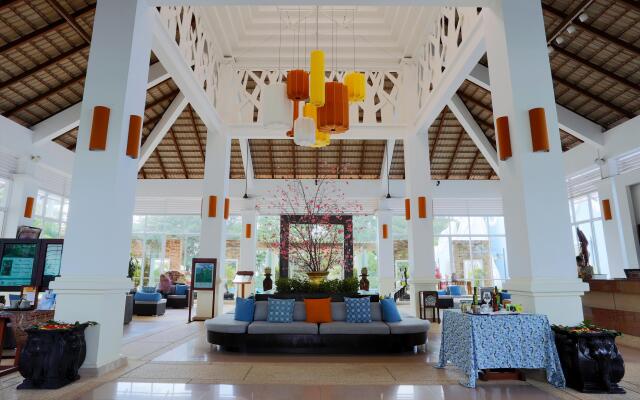 Independence Hotel by Dara