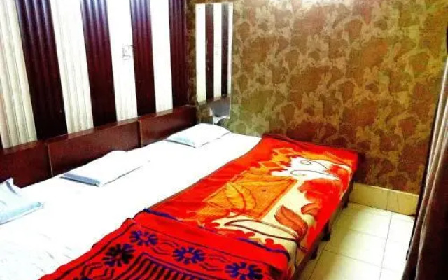 Abhiraj Guest House