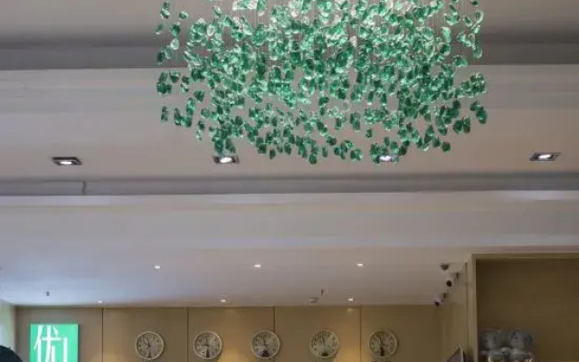 Thank Inn Hotel (Foshan Xilushan Eternal Love Scenic Area)