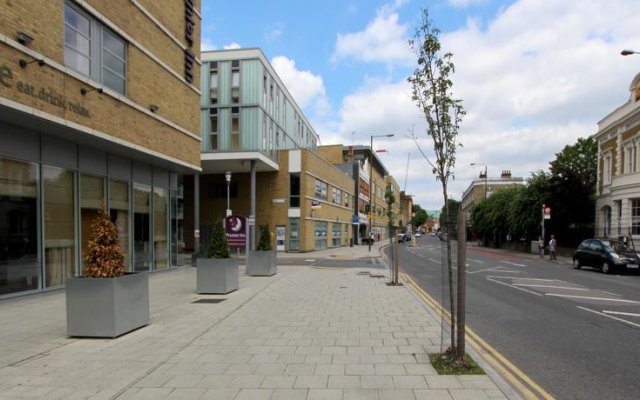 Greenwich High Street Apartment