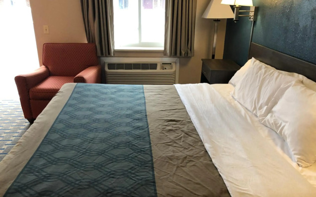 Econo Lodge Cranston - Providence