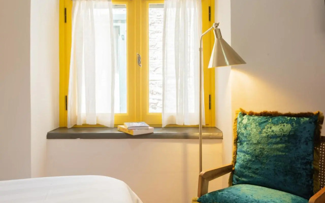 Leone Guesthouse