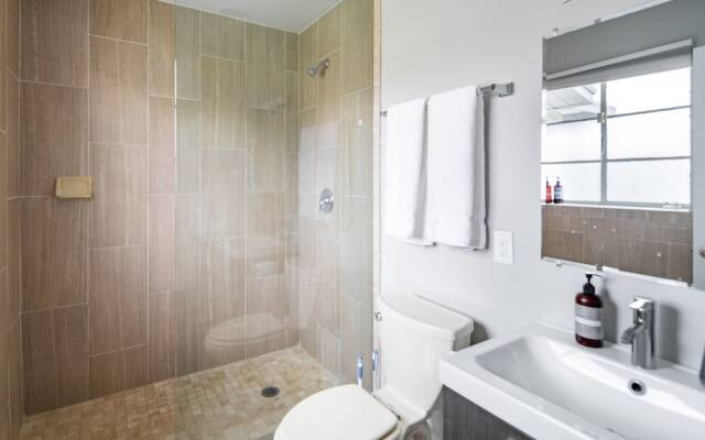 WanderJaunt - Regal - 4BR - South Scottsdale