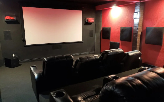 Villa at Pleasant Lake