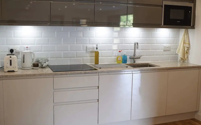 Countryside Annex- Sleeps 2, Free Parking & Garden
