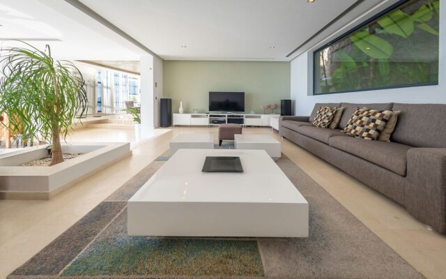 Villa Hilltop