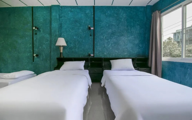 OYO 1158 Thestaycafe Hostel