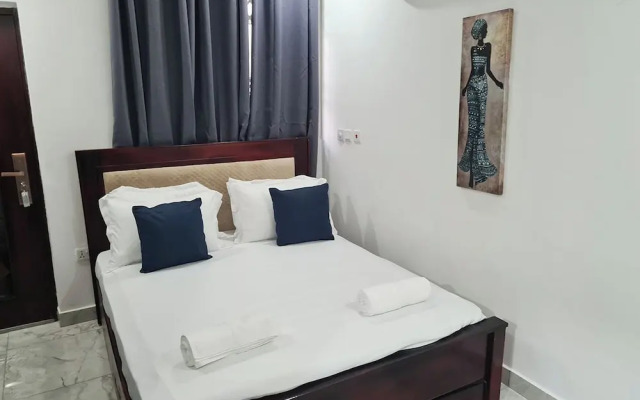 Beautiful Quiet & Cozy  Close to Highway