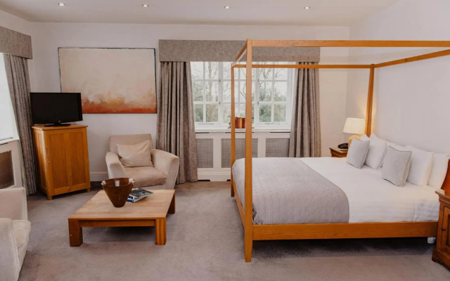 Woodlands Hotel