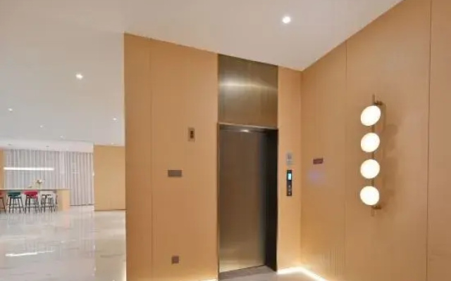 Magnotel Hotel (Xinji Guoji Pigecheng Wanda Plaza)