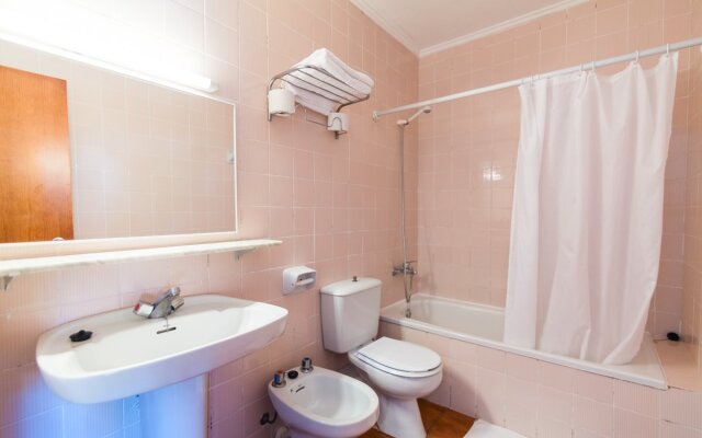 Vista Blanes Apartments