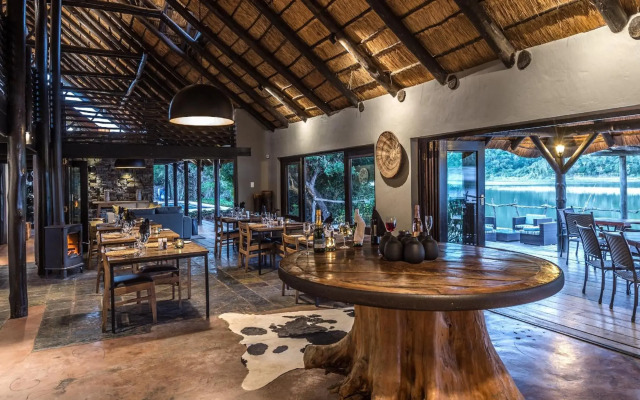 Kariega Game Reserve - River Lodge