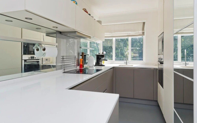 3 Bedroom Apartment, Earls Court