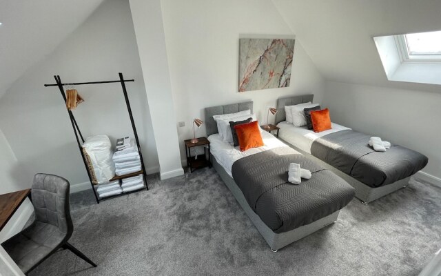 3 Bedroom New House with WiFi