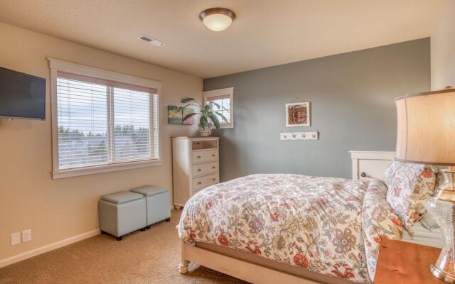 Beach Pine House