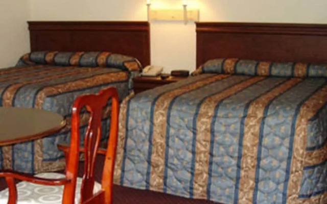 Whispering Pines Motel