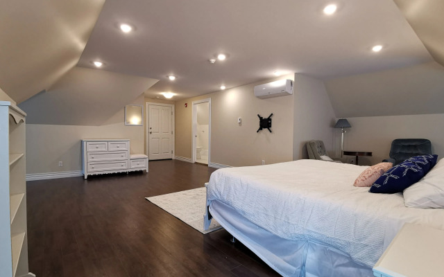 By The River Bed&breakfast