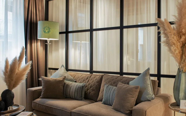 Elegance Room