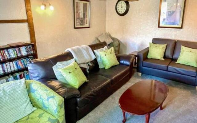 Holiday Home Maesmynis