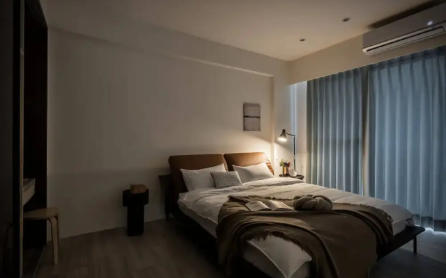 Single Eyelid Hostel