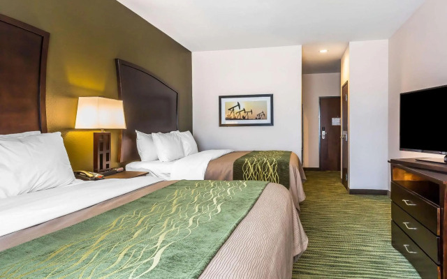 Comfort Inn & Suites Moore - Oklahoma City