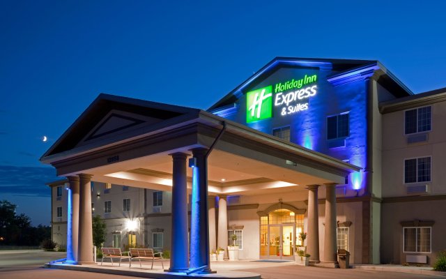 Holiday Inn Express & Suites Eau Claire North, an IHG Hotel