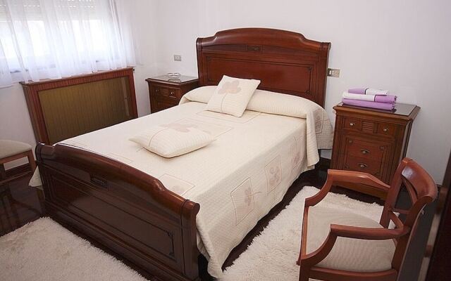 House - 4 Bedrooms - 101886