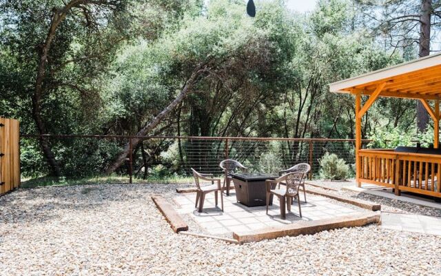 Sierra Lakes Retreat