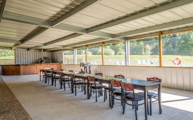 Motel 6 Henderson, TX