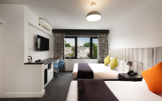 Comfort Hotel East Melbourne – Guest Rooms – Melbourne