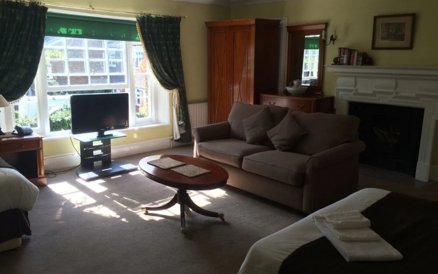 Harmondsworth Hall Guest House Heathrow