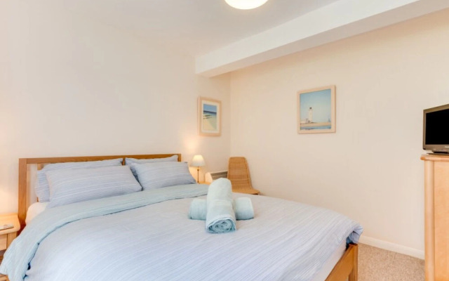 Flat 11 Clifton Court