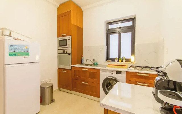 A Lovely Apart By The Sea Sliema
