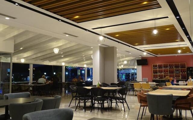 King Hotel Ksamil