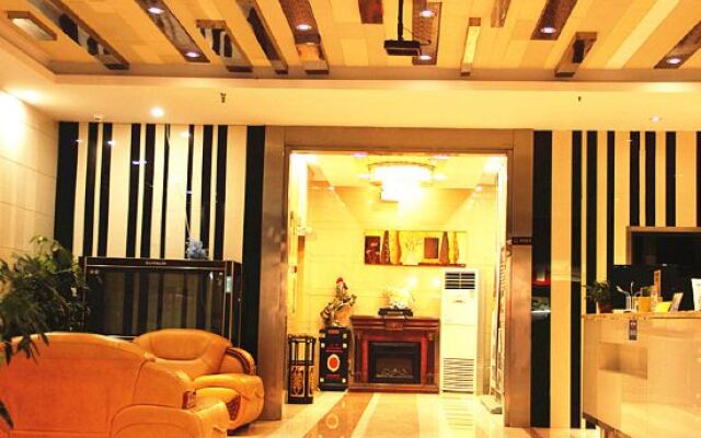Sucheng Chain Hotel (Huangmei Zhongbai Warehouse)