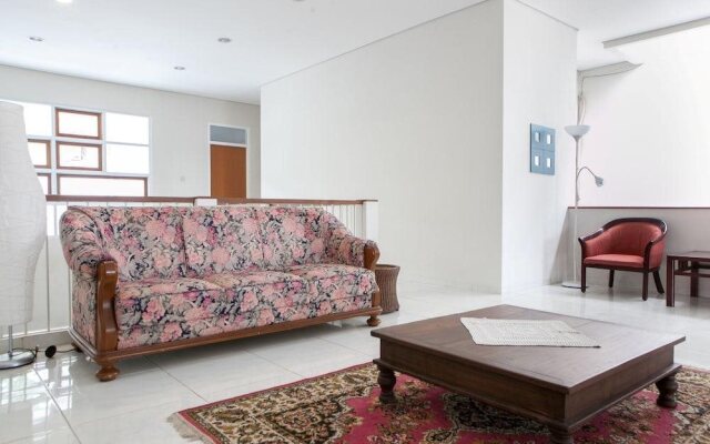 RedDoorz @ Bukit Dago