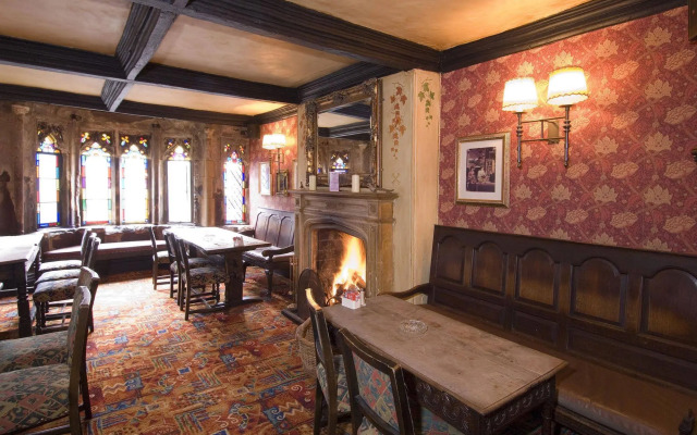 George & Pilgrims Hotel