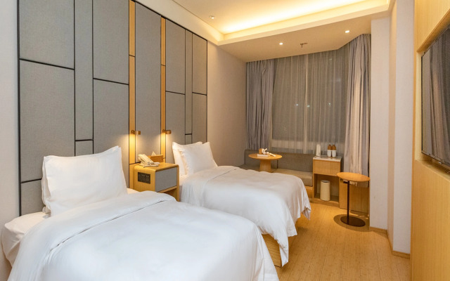 Ji Hotel (Shenzhen Shennan Aveue Huaqiang Branch)