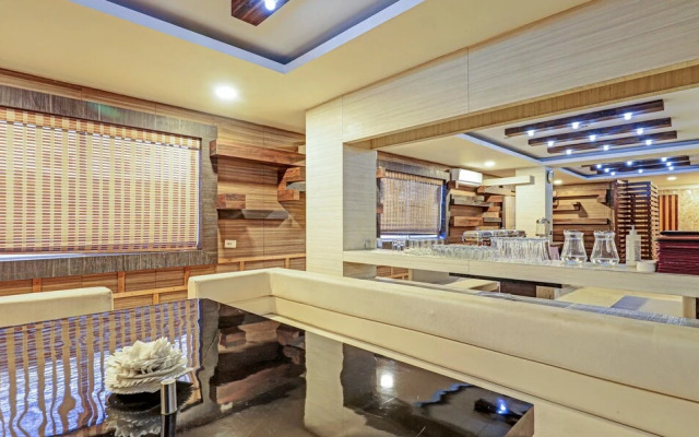 Treebo Tryst Grand Majesty